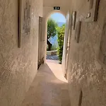 فندق La Belle Aurore 4*