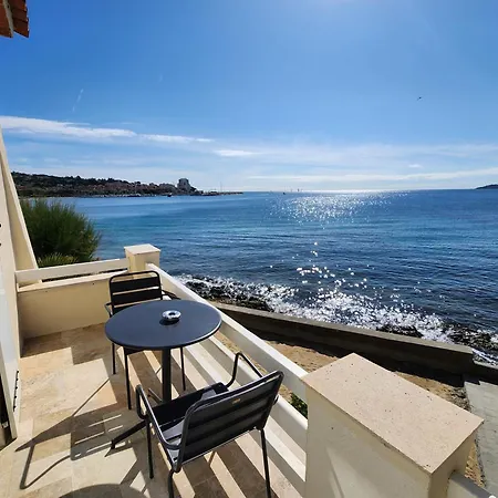 La Belle Aurore Hotel 4*
