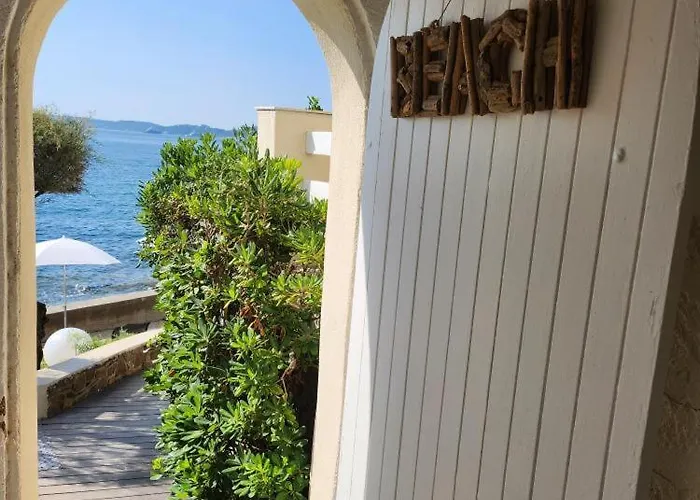 Hotel La Belle Aurore 4*